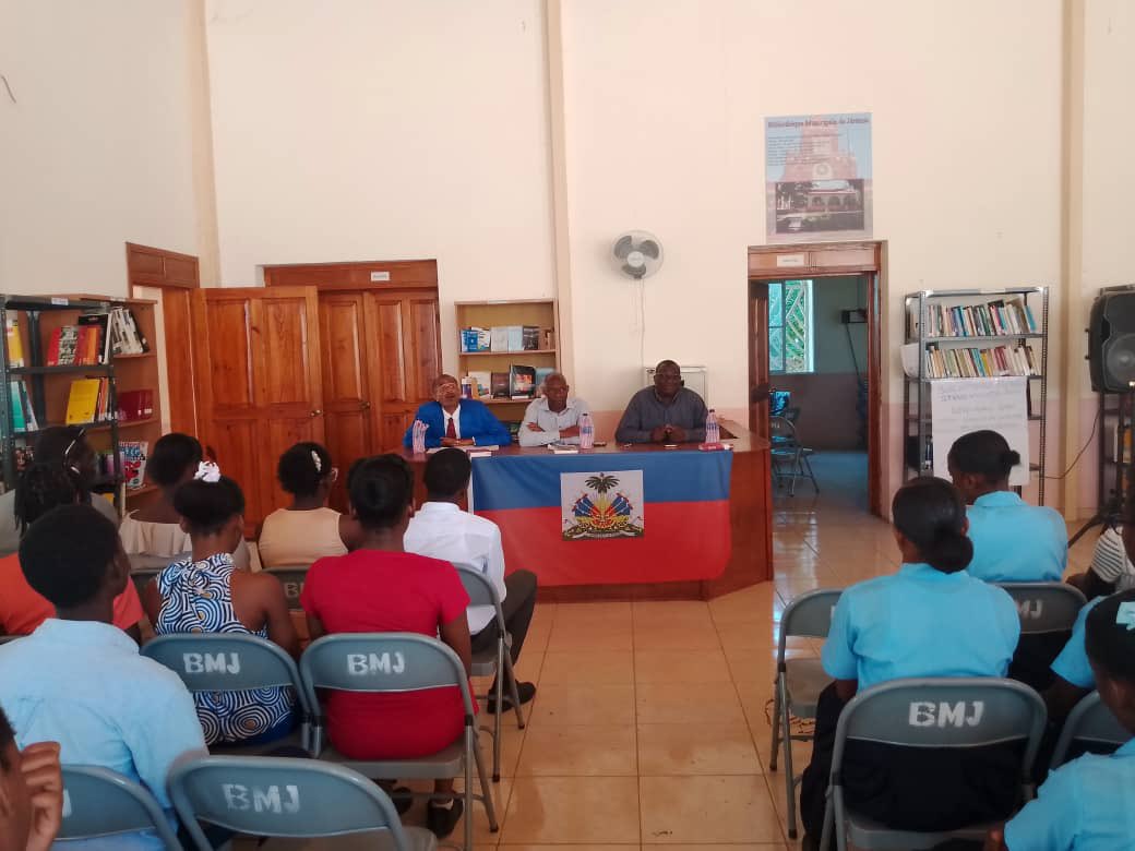 Bibliothèque Nationale d'Haïti tweet media