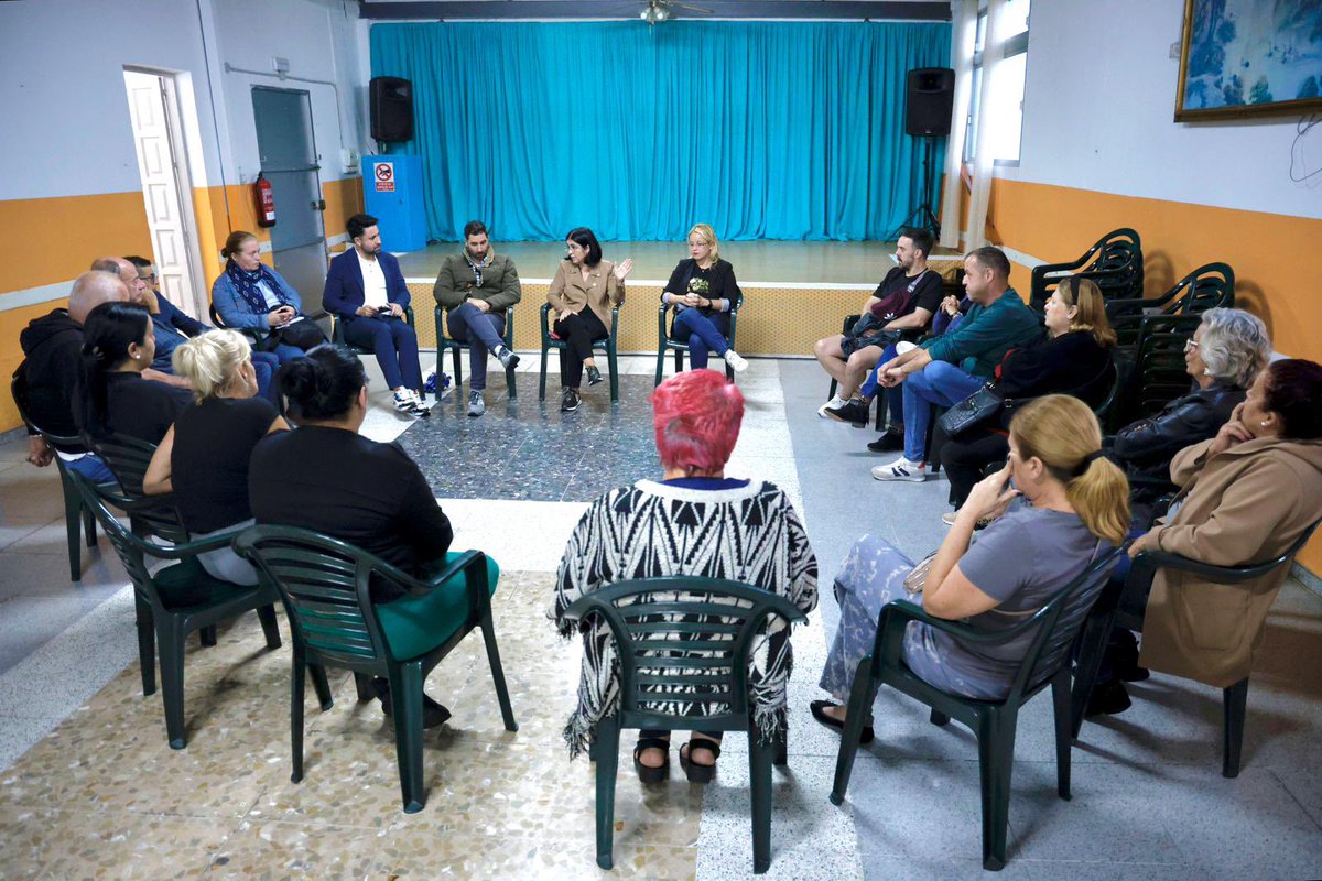 🏘️ Encuentro con l@s vecin@s de Tamaraceite

🔹 Escuchando sus necesidades, recogiendo ideas y avanzando en soluciones que mejoren el día a día del barrio

🤝 Con compromiso y cercanía, seguimos construyendo una ciudad que crece desde cada uno de sus barrios