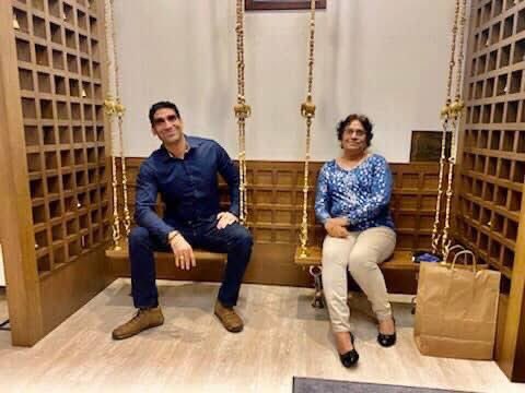 RachnaDar's tweet image. In a musafer restaurant for lunch. Yummy food and beautiful decorations.     #picoftheday    #BlessedAndGrateful   #Happiness     #Gratitude     #LunchBreak