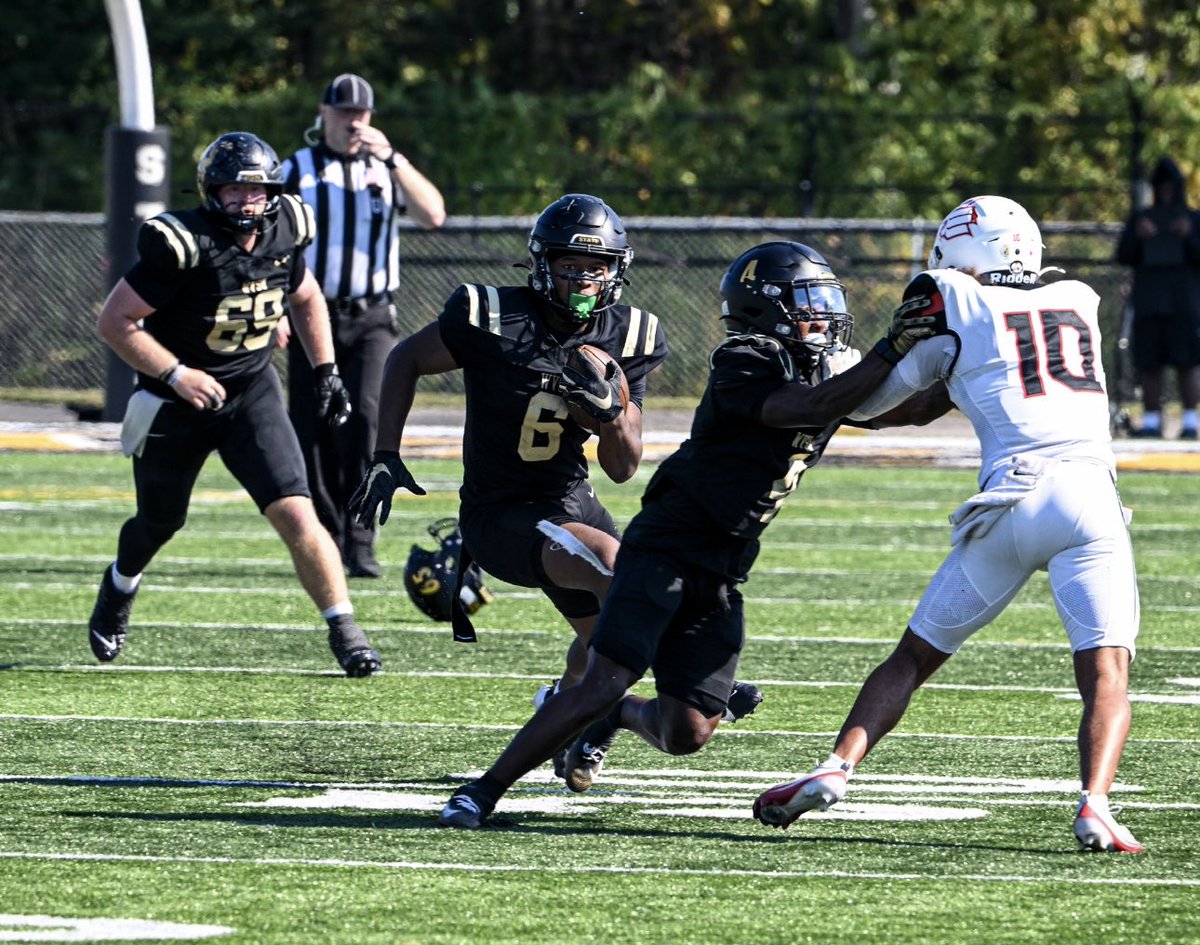 Officially in the portal. 
🚨Grad Transfer RB🚨
5’10 205
2025 Stats: 500 All purpose yards 8 TDS in the (MEC) 5.6 yds Per Touch
Tape: youtu.be/P3LYjm8-uiM?si…

1 YEAR OF ELIGIBILITY REMAINING POSSIBLY 2 PENDING “5 FOR 5”, AVAILABLE UPON GRADUATION IN MAY