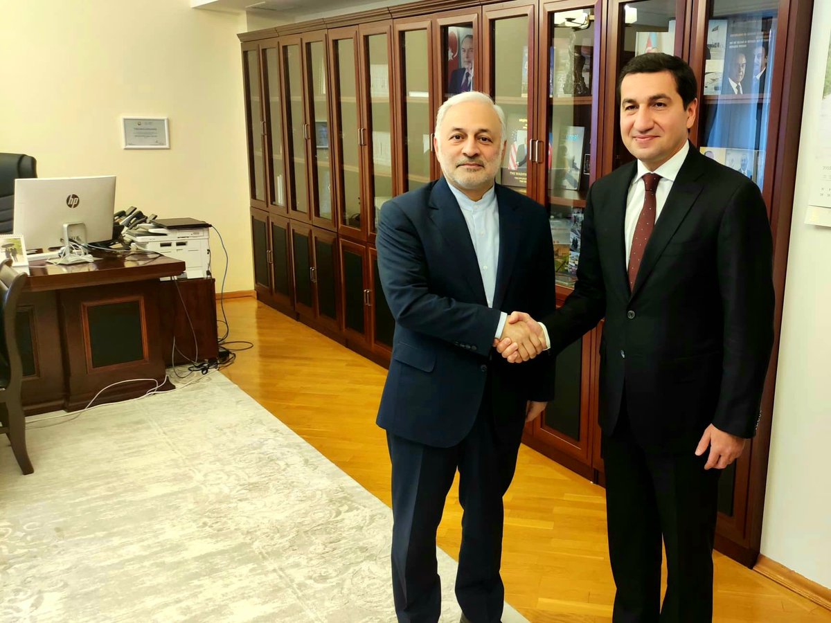 jalalzade_ir's tweet image. در سفربه جمهوری آذربایجان و رایزنی با مقامات این کشور، باورم راسخ تر شد که اشتراکات فراوان و کم نظیر و پیوندهای ریشه دار و عمیق بین دو ملت سرمایه ای ارزشمند برای برقراری روابطی مبتنی بر اعتماد ومنافع مشترک فراهم میکند که میتواندصلح، امنیت ورفاه رابرای دوملت و منطقه به ارمغان آورد