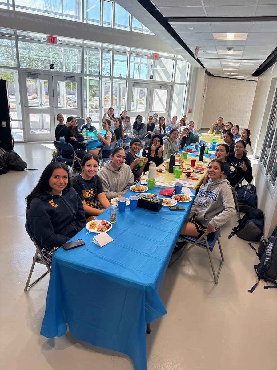 IFalk4's tweet image. Our annual Brunch of Gratitude!