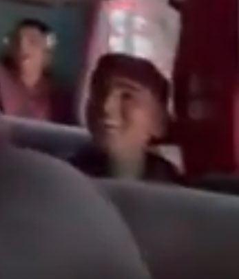 centraldanacao's tweet image. O PULGAR AMA O CAOS KKKKKKKKKKKKKKKKKKKKKKKKKK