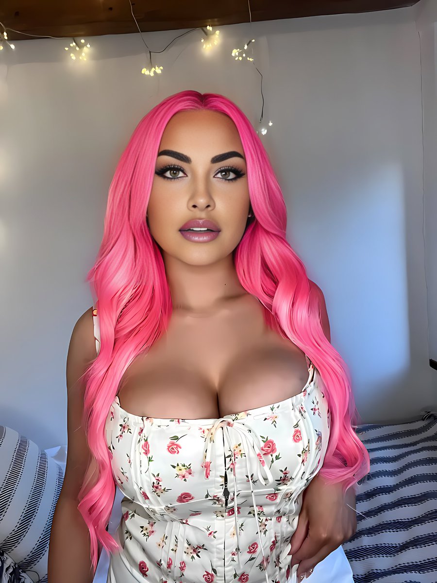 anilafoxx's tweet image. Pink vibes today 💕 Should I drop a full set? #pinkhair #aesthetic