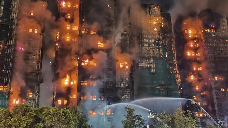 ChineseEmbinUS's tweet image. 🕯️Chinese President Xi Jinping on Wednesday extended condolences over a deadly residential building fire in #HongKong, which killed at least 13 people.

Xi, also general secretary of the Communist Party of China (#CPC) Central Committee and chairman of the Central Military…