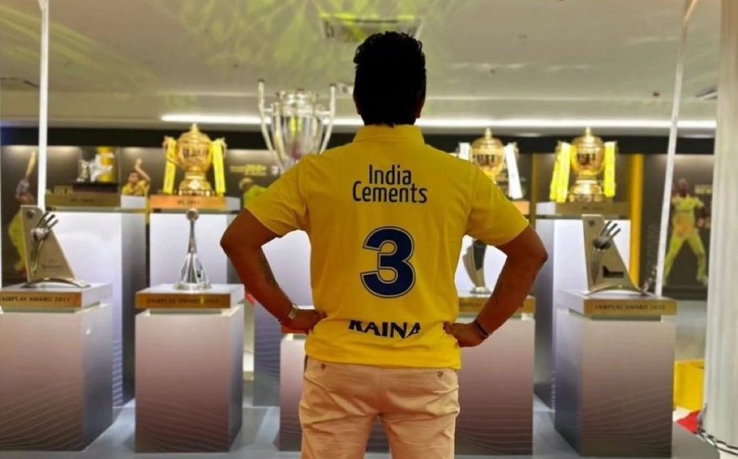 MSDHONITHEGOAT7's tweet photo. Suresh Raina for CSK 💛 : 

4 IPL Trophies
2 CLT20 Trophies
Most Runs in knockouts
Most runs in ipl Finals
4687 Runs
33 Fifties
96 Catches
One Man 🦁

#HappyBirthdaySureshRaina #SureshRaina https://t.co/GUpodP7ZkR