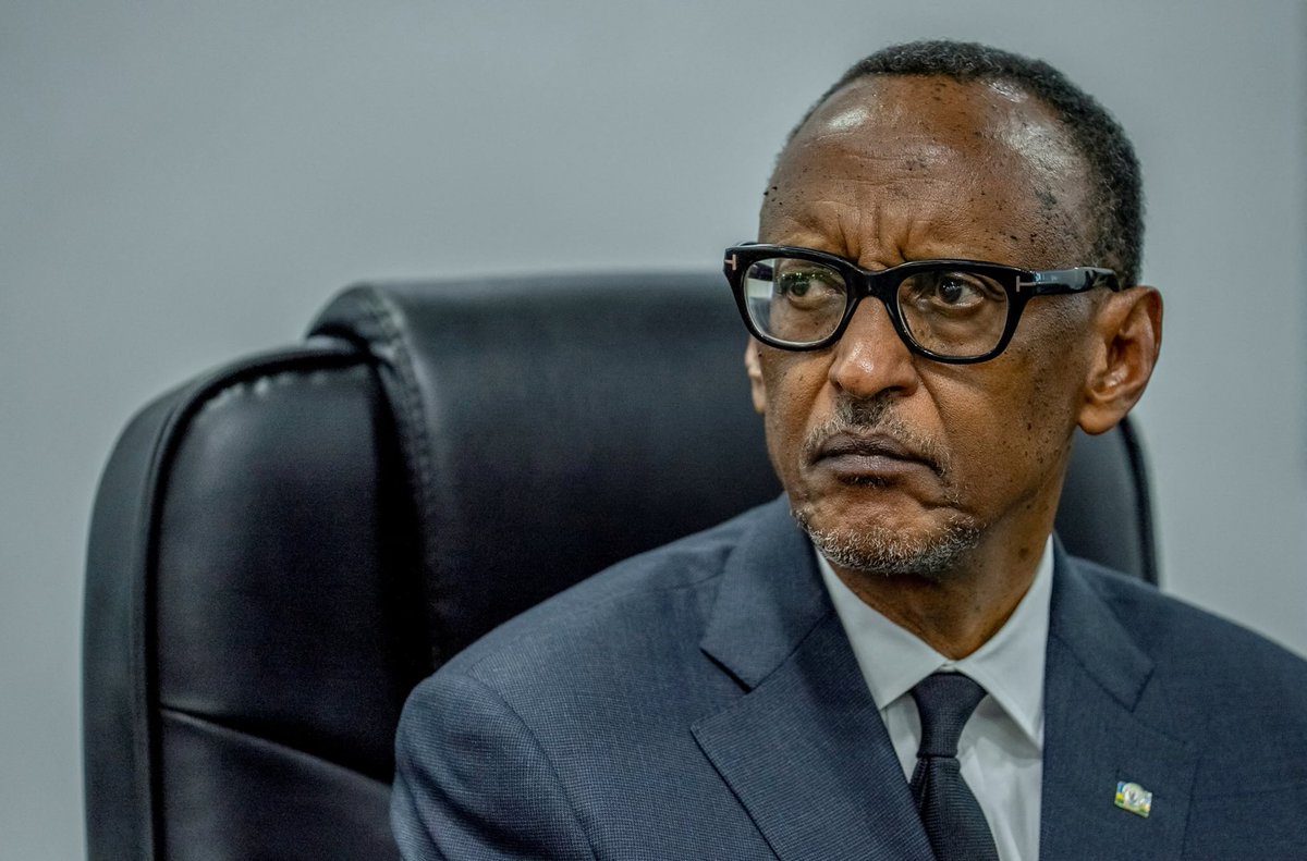 KivuPulse's tweet image. 🚨#Kagame panique après avoir appris qu’il est attendu à #Washington pour signer l’accord de paix qui mettra FIN à son ingérence dans l’est de la #RDC.

Dès qu’il a appris qu’il est OBLIGÉ de se rendre à Washington pour finaliser un accord qui va exposer et limiter ses manœuvres…
