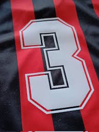 🚨Iniziativa Social : poniamo questa immagine come pic del proprio profilo  fino al 26 maggio . Invito tutti i rossoneri di X a retweettare questo post . Tutti uniti .

#Maldini