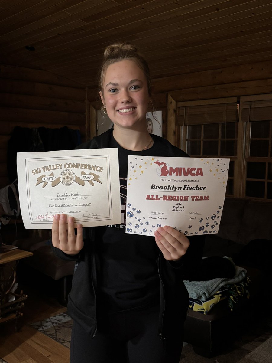 FischerBrooklyn's tweet photo. Such an amazing volleyball season, with great girls! We were Conference Champs for the first time in school history, District Champs, and Academic All State. I received All State Honorable Mention, Ski Valley Conference Player of the Year, 1st Team All Conference, and All Region! https://t.co/TkQTkD20dY