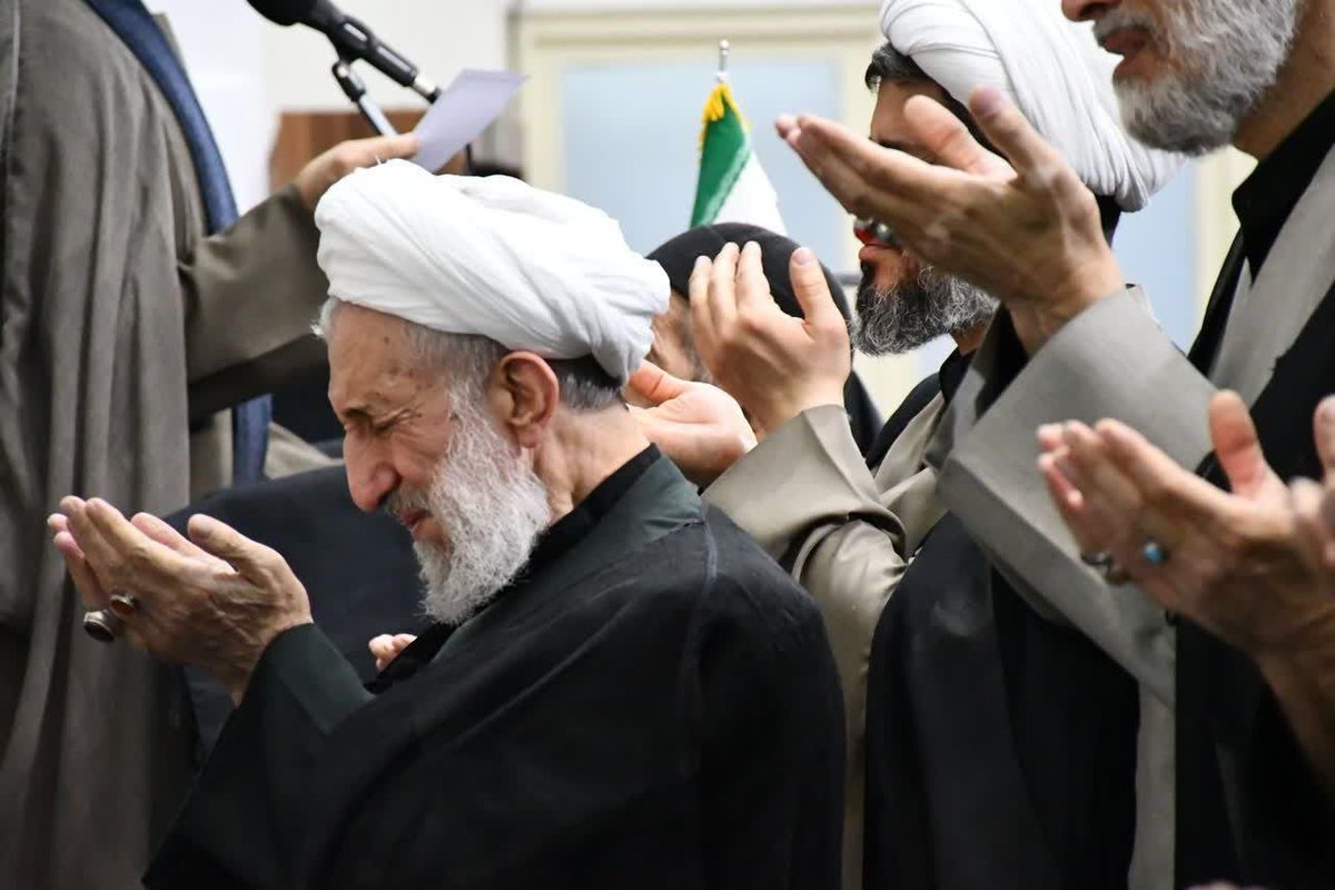 abdolah_abdi's tweet image. 🔴 اقامه نماز باران به امامت کاظم صدیقی در قم