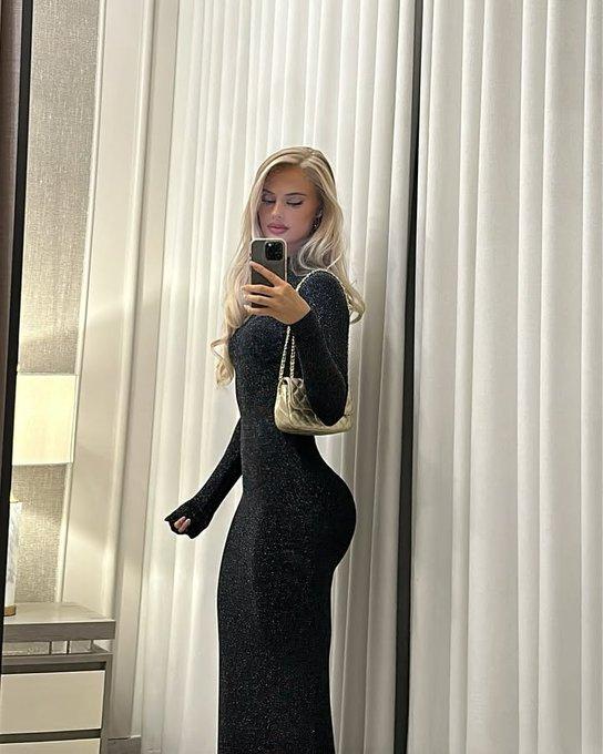 explaining47's tweet image. Happy new year!!! 
⠀⠀⠀⠀⠀⠀⠀⠀⠀⠀⠀⠀
I hope you had a great day yesterday no matter how you celebrated it  I celebrated mine the best way possible, watching fireworks and eating pizza