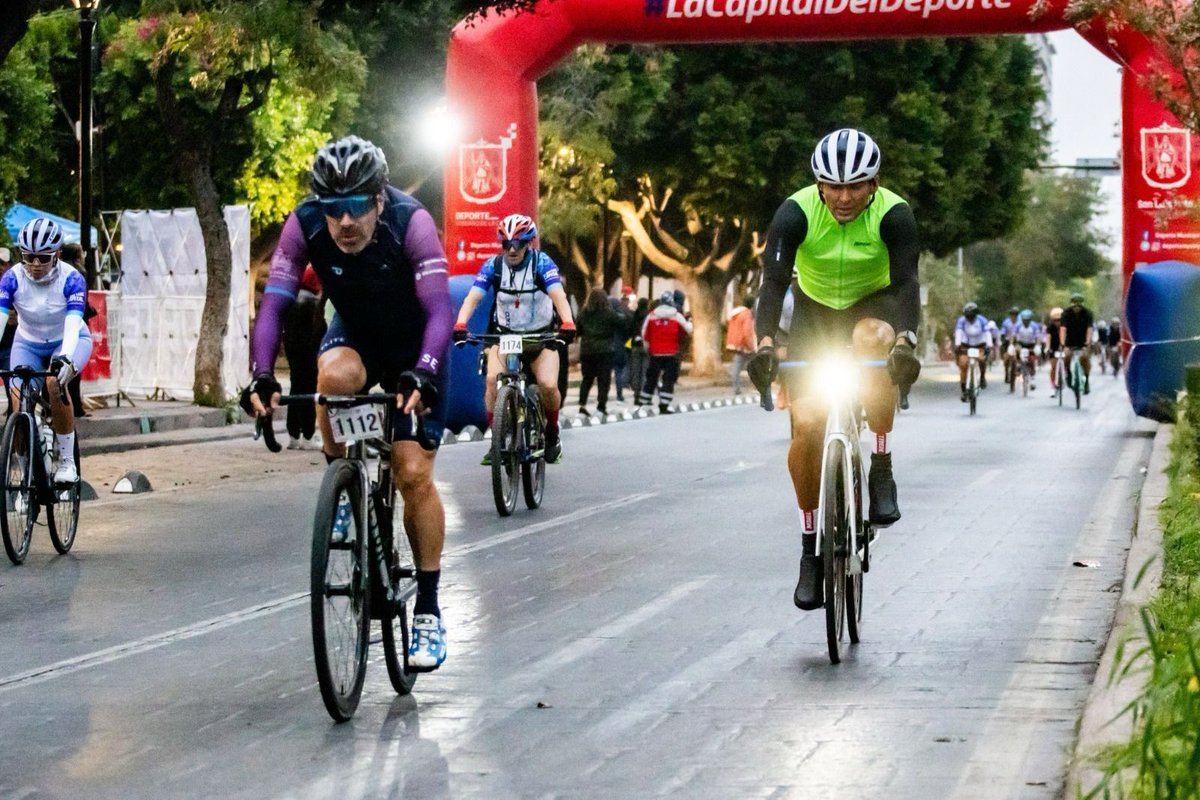 La Esfera tweet media