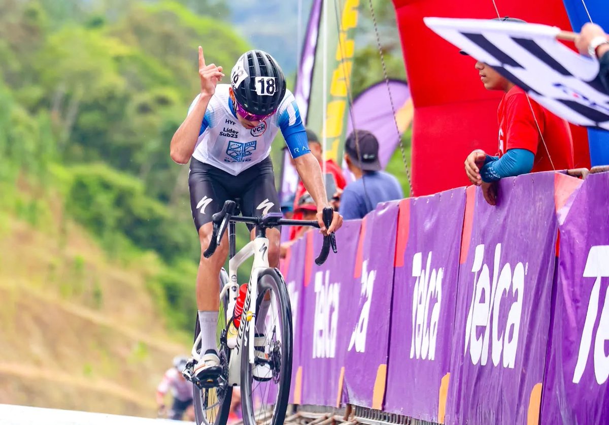 nuestrociclismo's tweet photo. https://t.co/wHGLEy0zWY
Vuelta Chiriquí🇵🇦: Por primera vez la etapa "reina" en La Chancleta corona ganador y nuevo líder a un sub23.

#ciclismo #CiclismoDeRuta #cycling #panama #vueltachiriquí2025 https://t.co/9MY6HWDTwW