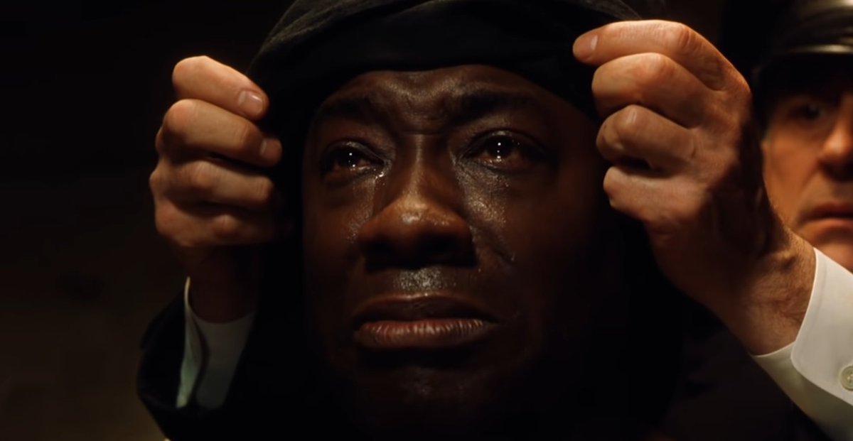 Bazen fakir olduğunuzu görüyorum fukara orospu çocupu diyesim geliyo sonra kendimin de aynı bok olduğunu hatırlıyom