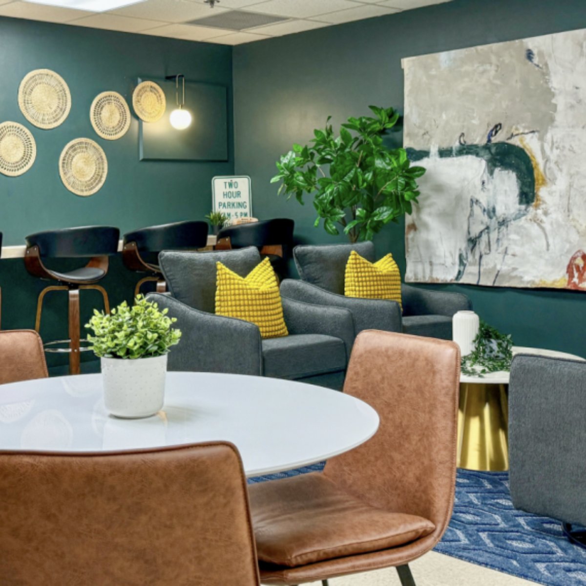 TechnologyDesi2's tweet image. Be a hero this Thanksgiving 🦃✨Help The Design Besties give Andrews High School (High Point, NC) a much-needed teachers’ lounge glow-up. Donate in minutes &amp;amp; show teachers some love 💛
[f.mtr.cool/rfcouwltre
#SupportTeachers #ThanksgivingGiving