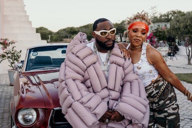 popsynightmare2's tweet image. KANTE by @davido ft @faveszn is now back on US Apple Music 🥰🔥