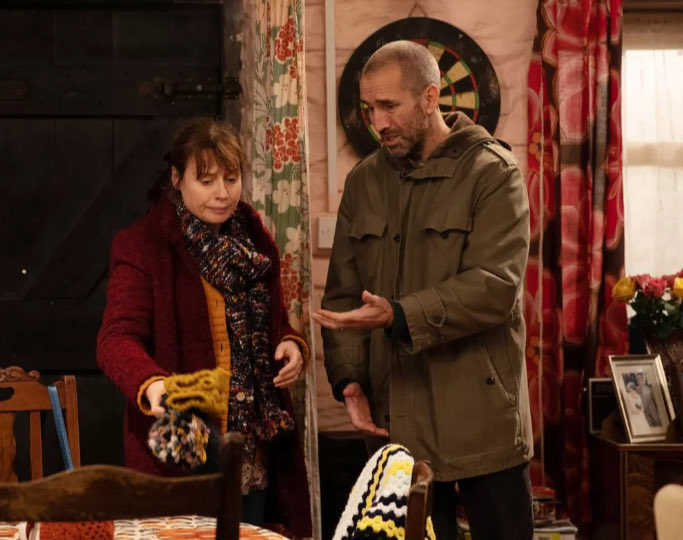 Filbell2's tweet image. #emmerdale is so unrealistic, I mean,  Jason Donavon tickets selling out!