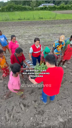 lizramo88275071's tweet photo. https://t.co/MjNbxL7P5j
Eto ang pinakamagandang handog ng PANGULONG MARCOS JR sa MGA KAPATID NA AETA. LIBRENG EQUIPMENT PANGSAKA PARA SA AETA COMMUNITIES!๐ค๐พ Sa tulong ng ating mga programang #4Ps, #AICS, at #KALAHICIDSS.. SALAMAT PBBM sa PAGMAMAHAL SA TAONGBAYAN https://t.co/sJtlvpnIIG