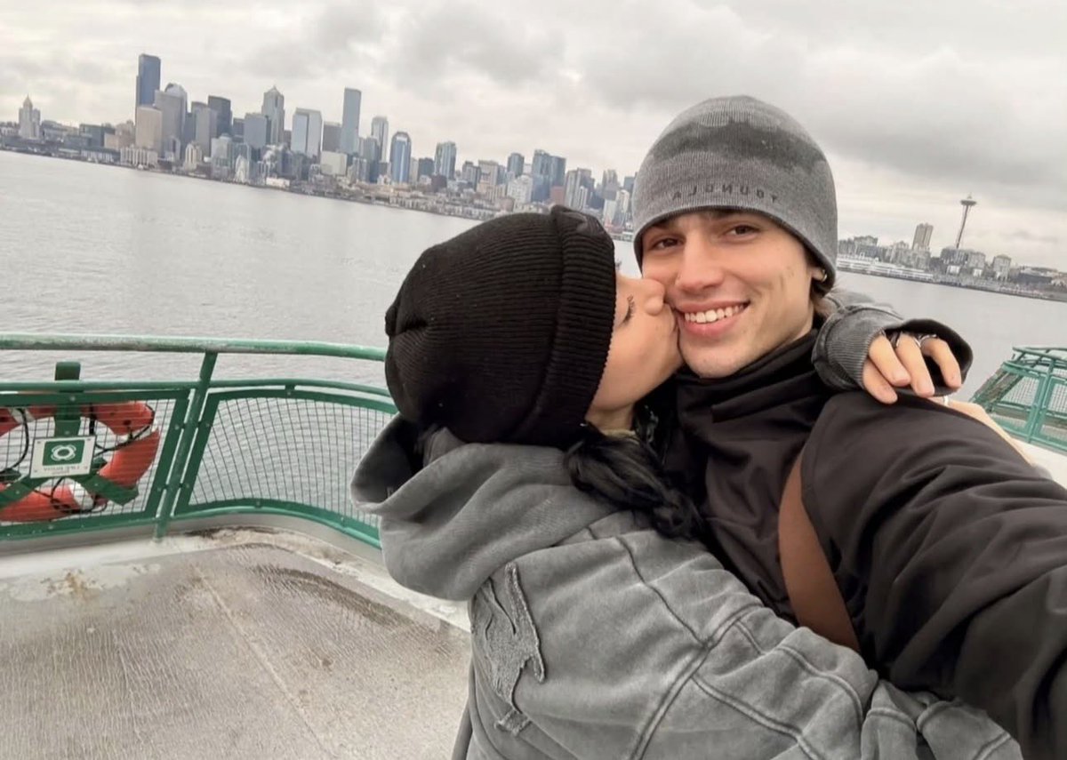 hackerxwright_'s tweet image. FAN DE SU RELACIÓN 😍