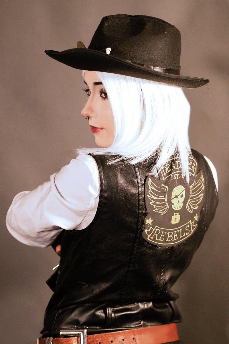 graapesooda's tweet image. ashe cosplay photoshoot &amp;lt;3
#asheoverwatch #ashecosplay #owtwt
