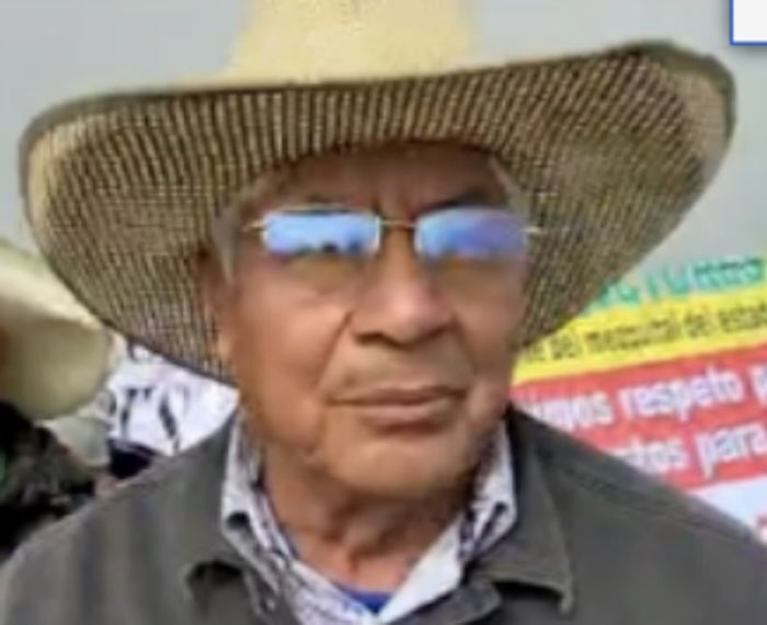 Hasta 300 millones de pesos gana este humilde campesino vendiendo agua a los municipios. Santiago Hernández Bautista... del PAN, por supuesto.