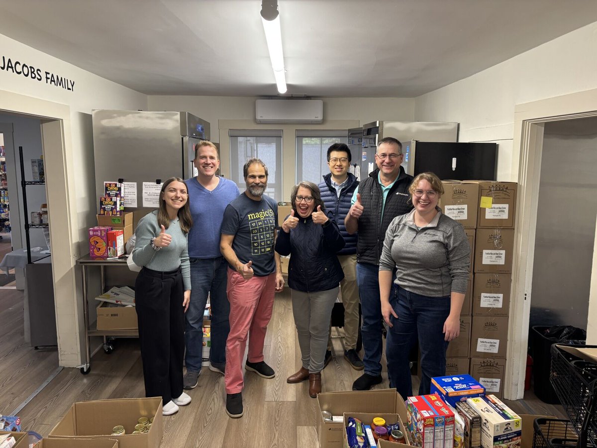 MathWorks's tweet image. Our Natick campuses competed in a Thanksgiving “Battle of the Buildings” and donated 800+ lbs of food to A Place to Turn! Huge thanks to our volunteers for delivering and sorting items for local families. Together, we’re making a difference! 💙🦃