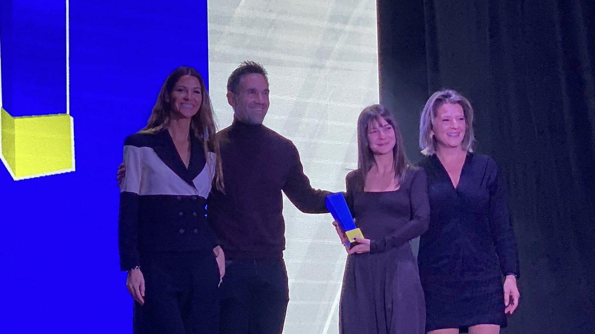 progpublicidad's tweet image. Oro@evercom  coche para mujeres
 en Mejor uso del Research   .#NoEsMagiaEsPR #PremiosW!N (o WIN) #ADC,#PremiosW!N,en ProgramaPublicidad, enhorabuena!