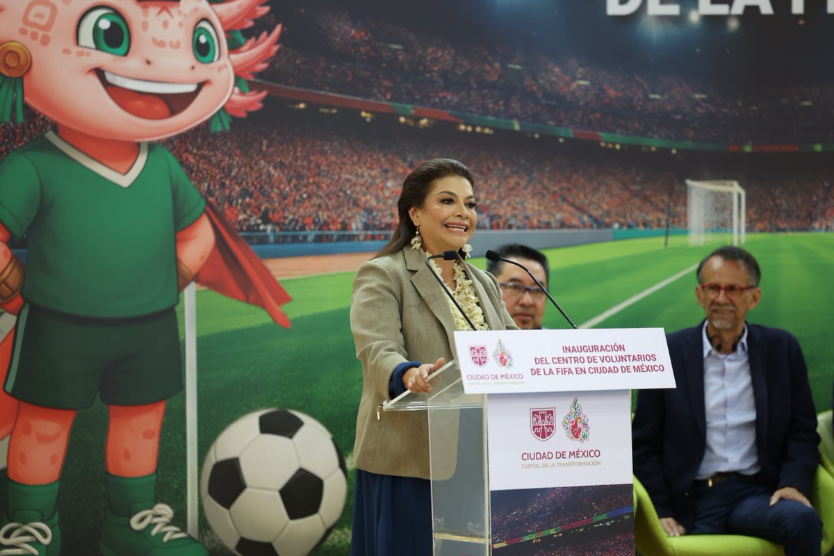 ClaraBrugadaM's tweet image. Inauguramos el Centro de Voluntarios de la @FIFAWorldCup en la Ciudad de México, en las instalaciones del @Tec_CCM. Es un espacio donde vamos a capacitar a 6 mil personas que tendrán la misión de conocer, sentir y vivir nuestra capital para compartir la experiencia del…