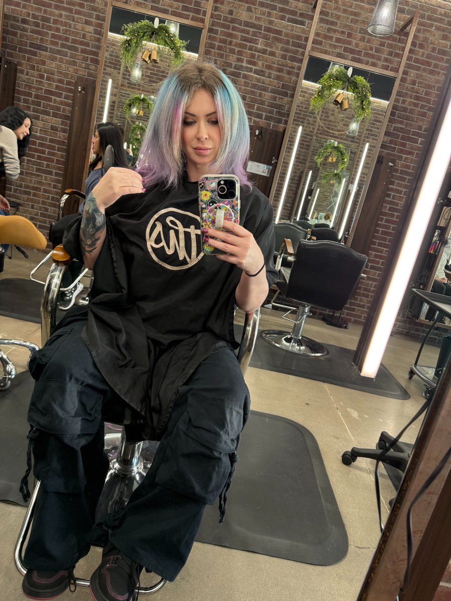 Emi Addison tweet media