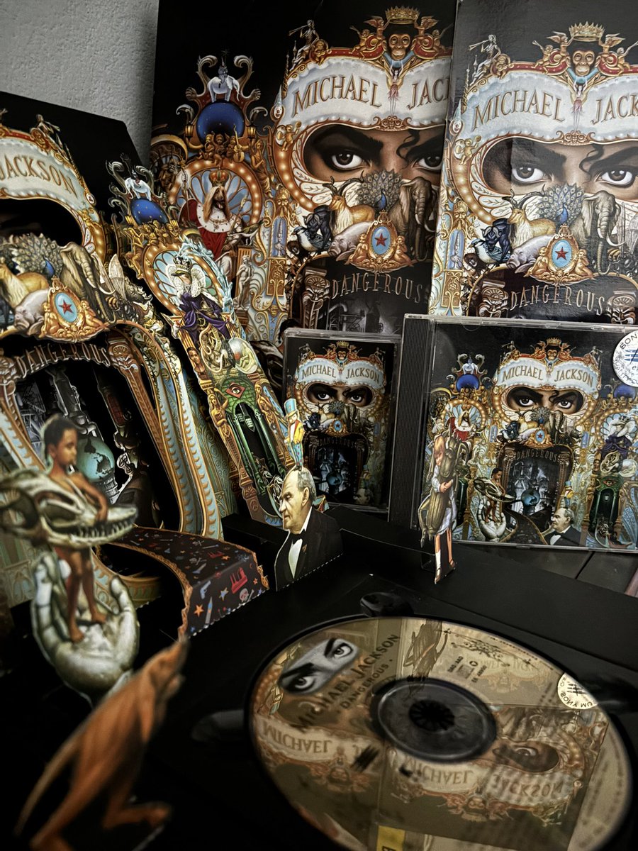 FfsMatty_'s tweet image. 34 years of greatness.