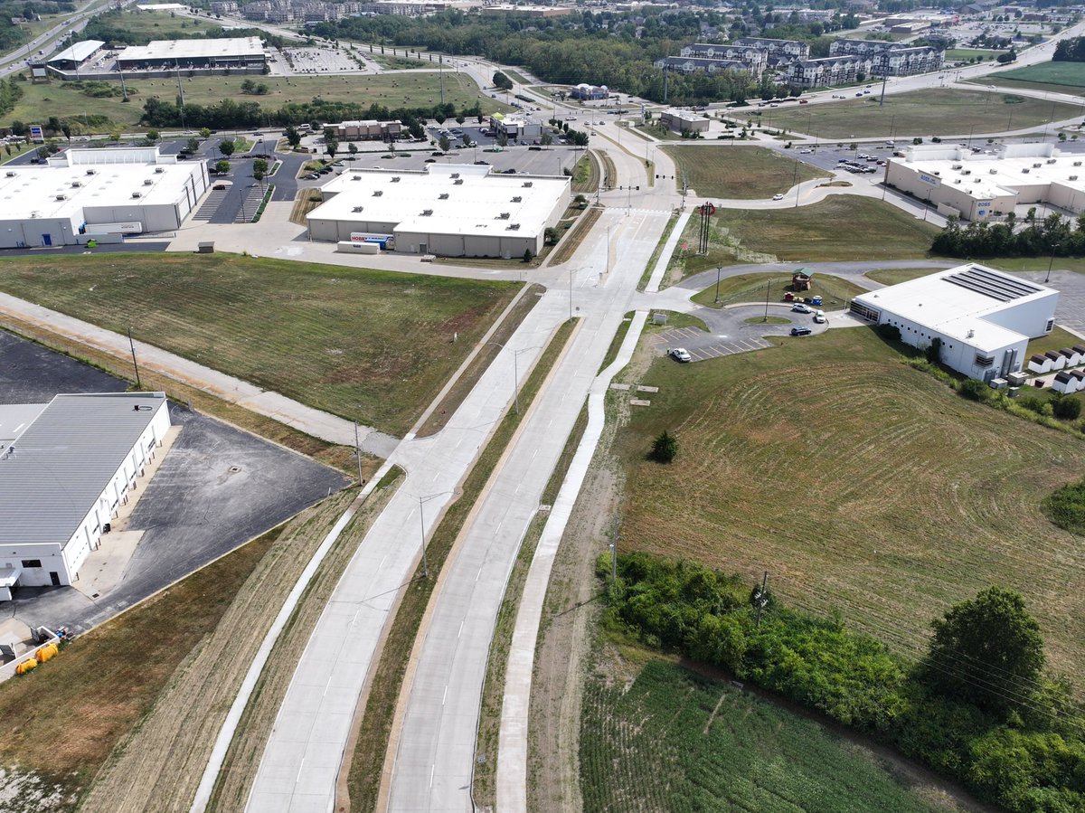 Markey Parkway Extension
Belton, MO’s Markey Parkway Extension boosts west-side connectivity with a new four-lane road, sidewalks, trail, storm sewer, and temp signal. Wilson &amp; Co. used 3D design to cut costs and speed delivery, supported by strong community engagement.