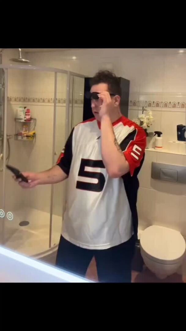 Vic_bleedsblue's tweet image. When you are excited for a 4 day weekend!! 😁 Happy Wednesday everyone!! #wednesdayvibes #wednesdaymood #4dayweekend instagr.am/p/DRiGD8Ukp9P/