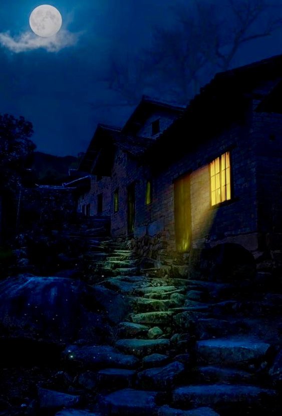 #Geceye 🌘

Dünyadaki en güzel şey 
       ____________eve varmaktır.

           "Her Anlamda..."