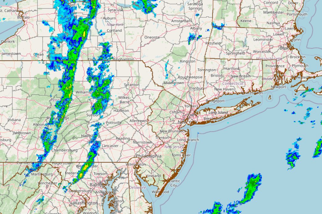 NWSNewYorkNY's tweet image. We&apos;re watching 2 broken lines of showers heading our way from central Pennsylvania. The first would arrive in the city near 7:30 PM, and the second, which appears to be weakening, near 9:00 PM. Brief showers with gusts 30-35 mph possible.