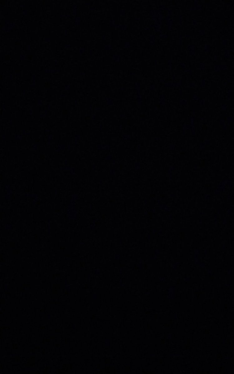 Mirror selfie! Luckily for y'all I forgot to turn light on 😂💡