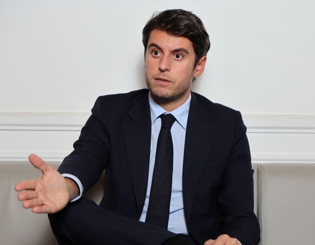 Gabriel Attal note une surreprésentation des étrangers dans les actes de délinquance..

Mais nie le lien entre immigration et insécurité..
On n'en peut plus de leur "en même temps" à deux balles.