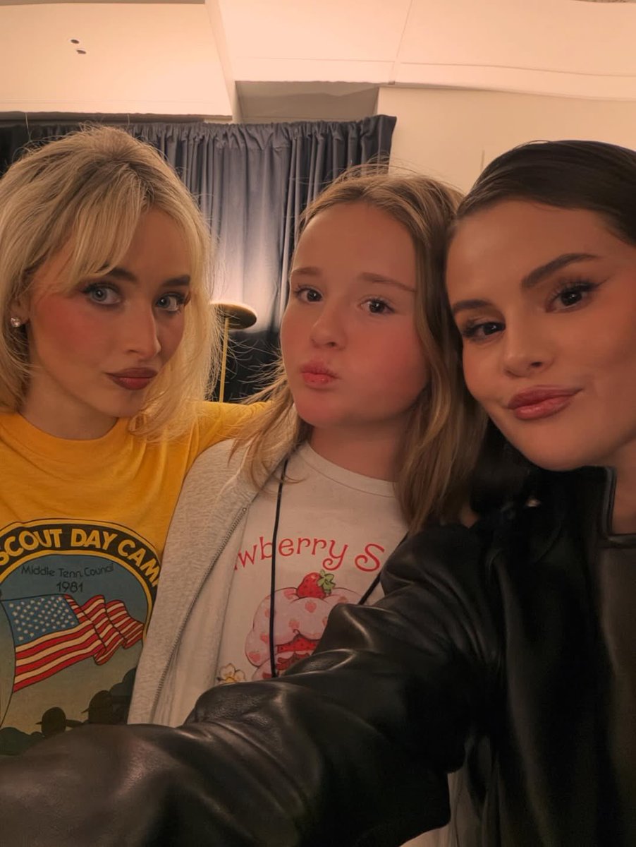 Selena Gomez shares photo with Sabrina Carpenter backstage at the ‘Short n’ Sweet’ tour.