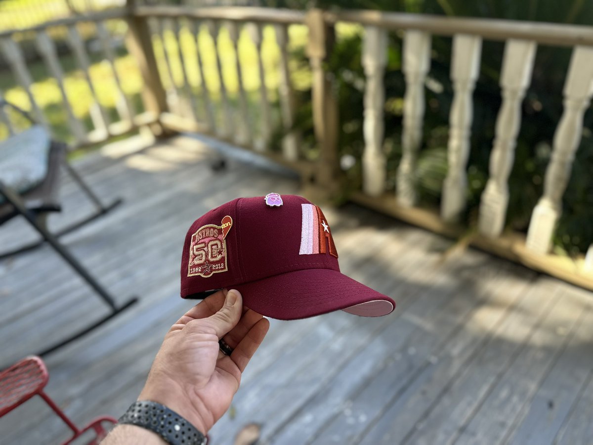 Today I felt like having a slice of red velvet….<a href="/HatClub/">HAT CLUB</a> 

#houstonhatcrew 
🔥🍰💯🤘🏼