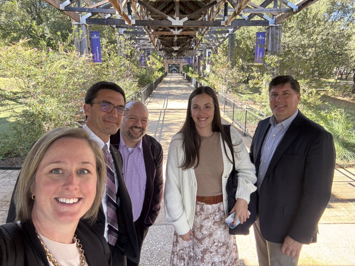 LiaisonEDU's tweet image. We&apos;ve been busy traveling to campus and attending events with our teams before the holidays this month. #Liaisontheroad #events