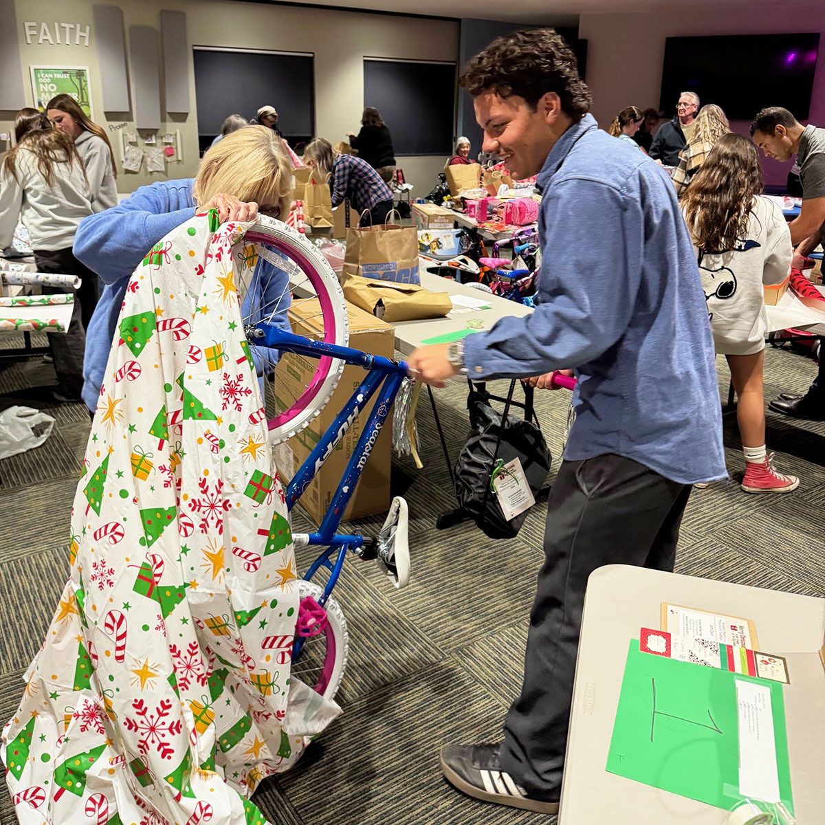 HelloMissionary's tweet image. Our wrapping party for all the Christmas gifts our church family is purchasing to “Give Christmas Away” to kids at The City Center Transitional Living center is just one week away (Wednesday, December 3). Please RSVP to receive important details here: buff.ly/00mQn1c