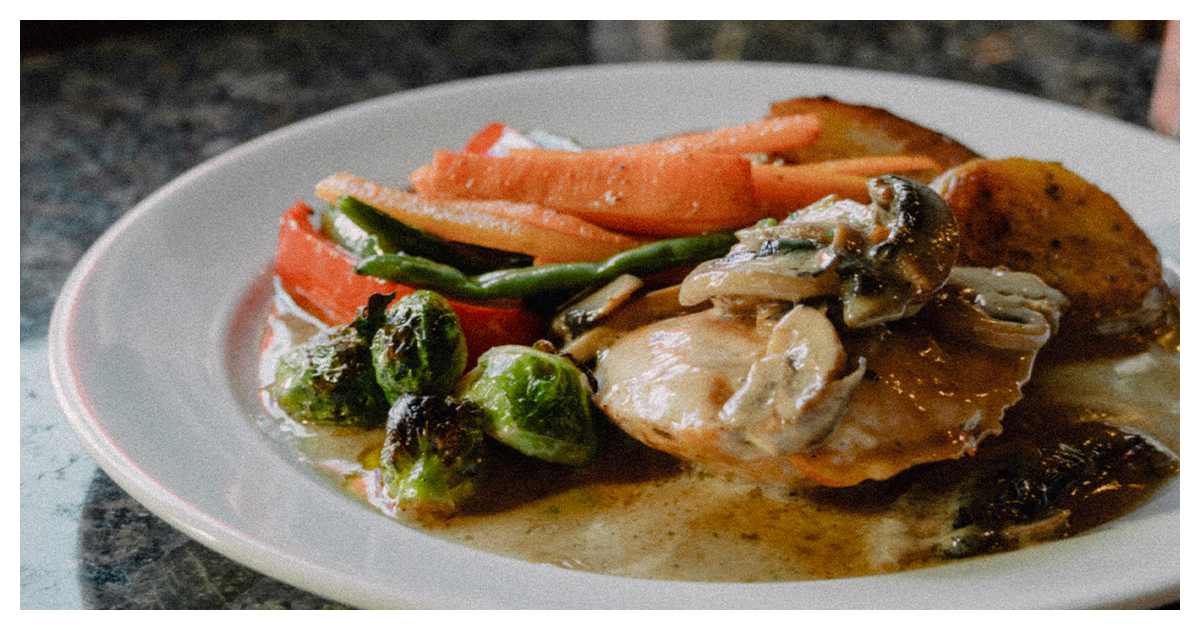 Chicken Marsala done the classic way
— tender chicken breast topped with a rich
mushroom-marsala sauce, served with roasted
potatoes and seared seasonal vegetables. Comfort,
depth, and warmth on one plate. 🍽️

#OttawaDining #ItalianKitchen #YOWEats
#EatLocalOttawa