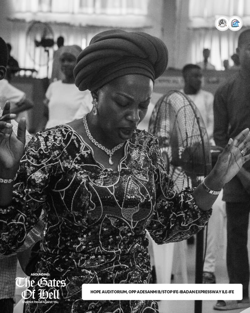 spokesmancom's tweet image. In this quiet moment, we anchor our souls in prayer. With our mouths, we confess the faith we carry in our hearts.🙏🏼

It&apos;s in His presence we find the strength and clarity to face the week ahead. 

#HopeInPrayer #BurdensLifted #HeartsOpened #CollectiveWorship