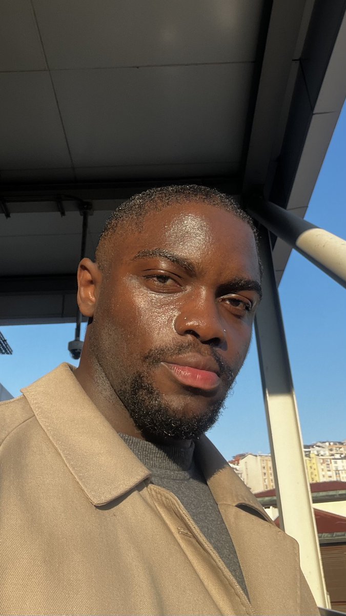 wh0rius's tweet image. Face / Body