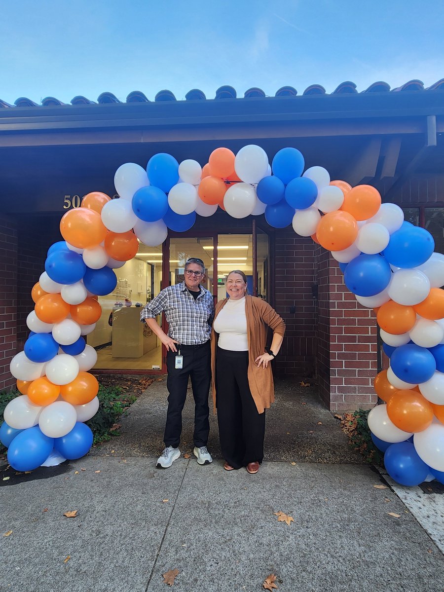 CommunitySvcs's tweet image. Árbol Open House was wonderful. Big shoutout to @SacCountyCA  BHS's Sandy Stowell and Allison Williams for stopping by 🎈❤️ Excited for the future of community service! #BACS #WhateverItTakes #CommunityFirst