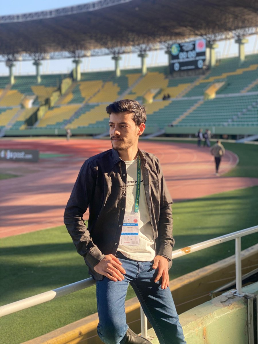 Yanlız kalma diye...
<a href="/Sanliurfaspor/">Kızılkaya Tarım Şanlıurfaspor</a>