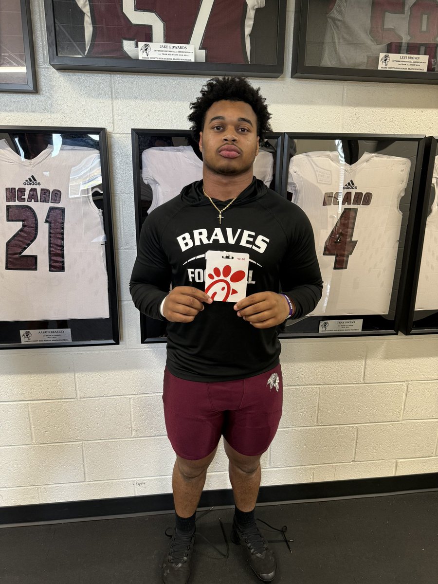 Overall Lineman of the Week from our second round win over Social Circle is Antonio Heath. Ant had 20 yards receiving, multiple crushing blocks. He also tallied 11 tackles, five TFLs, and a sack! #TheHCway #Team53