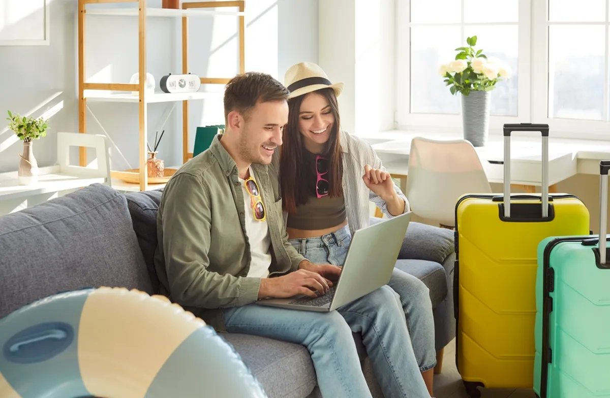 📰#NoticiadeTurismo | "Aunque el dólar cayó y favorece viajar al exterior, el turismo emisivo avanza más lento que antes, dejando preguntas sobre este nuevo comportamiento".

colombia.ladevi.info/actualidad/tur…
Vía: <a href="/Ladevi_Colombia/">Ladevi Colombia</a> 
<a href="/PaulaCortesC/">Paula Cortés Calle</a>