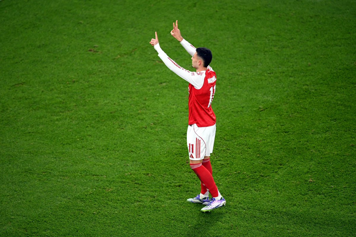 gabimartinelli's tweet image. Back under the lights 🤩