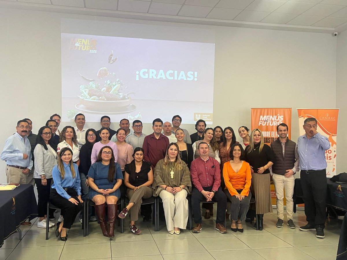 DesarrolloEcoSL's tweet image. Hoy acudimos al cierre del Primer Ciclo de la Incubadora de Negocios Gastronómicos de @CaniracSLP, encabezada por su presidente Alejandro Espinosa Abaroa
Reconocemos el talento que impulsa la gastronomía potosina y fortalece el ecosistema emprendedor. #SanLuisAmable
@SLPMunicipio