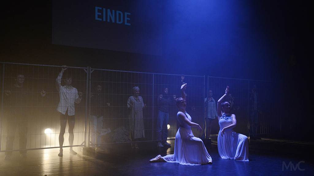 In #PERRON3 #rosmalen was vanavond de indrukwekkende voorstelling 'Een kwestie van kiezen? Van bevrijding naar vrijheid’ te zien van Petra Kagchelland.